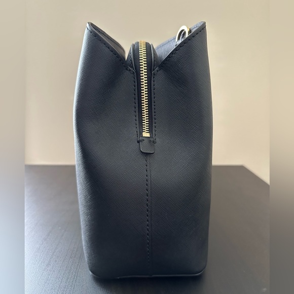 Michael Kors Savannah Mid Tote - Picture 4 of 11